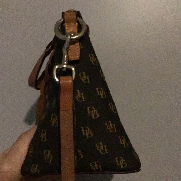 This is a Dooney and Bourke brand new never been used in perfect condition!! - Picture 4 of 5